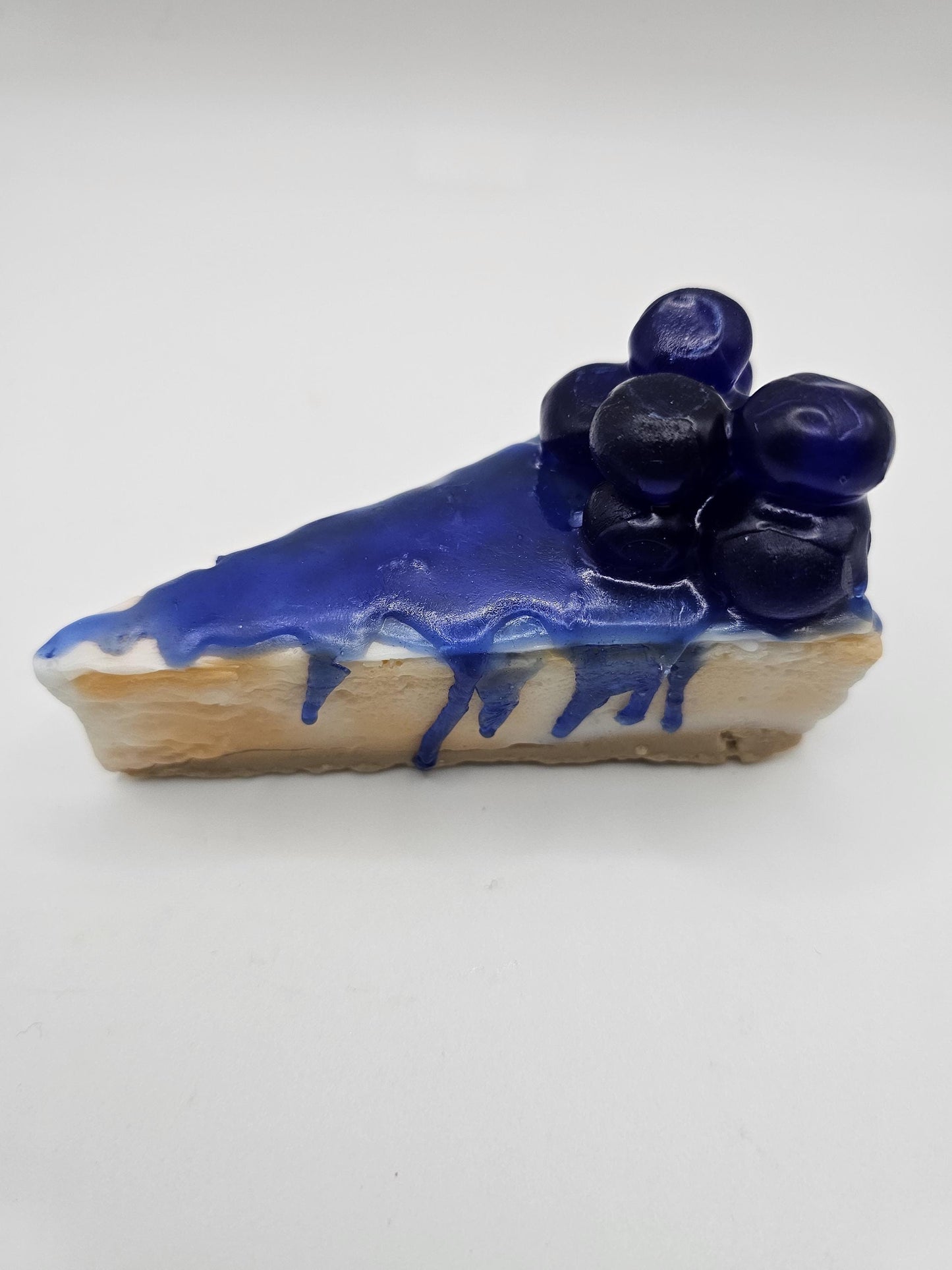 Felix's Moon Shop: Blueberry-Peaches and Cream Cheesecake Soap